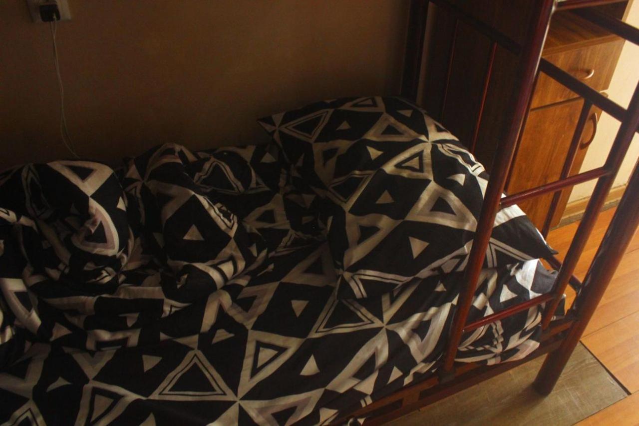 Everyday Cat Hostel Batoumi Extérieur photo