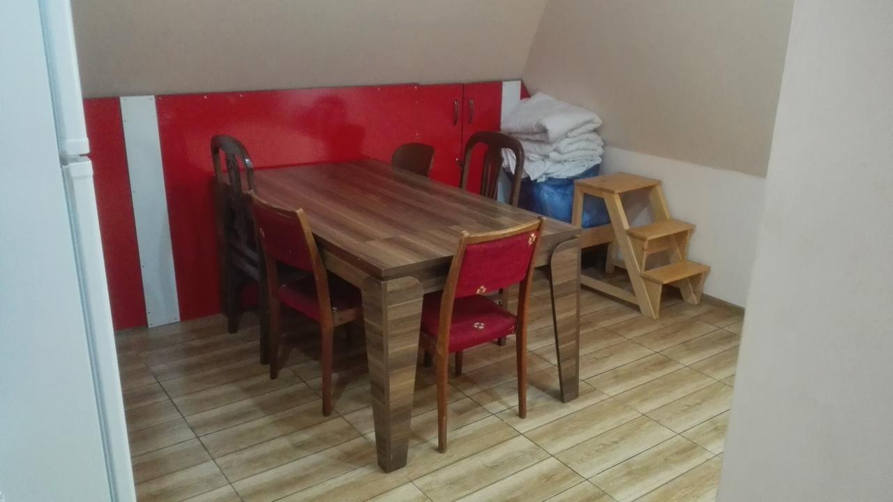 Everyday Cat Hostel Batoumi Extérieur photo